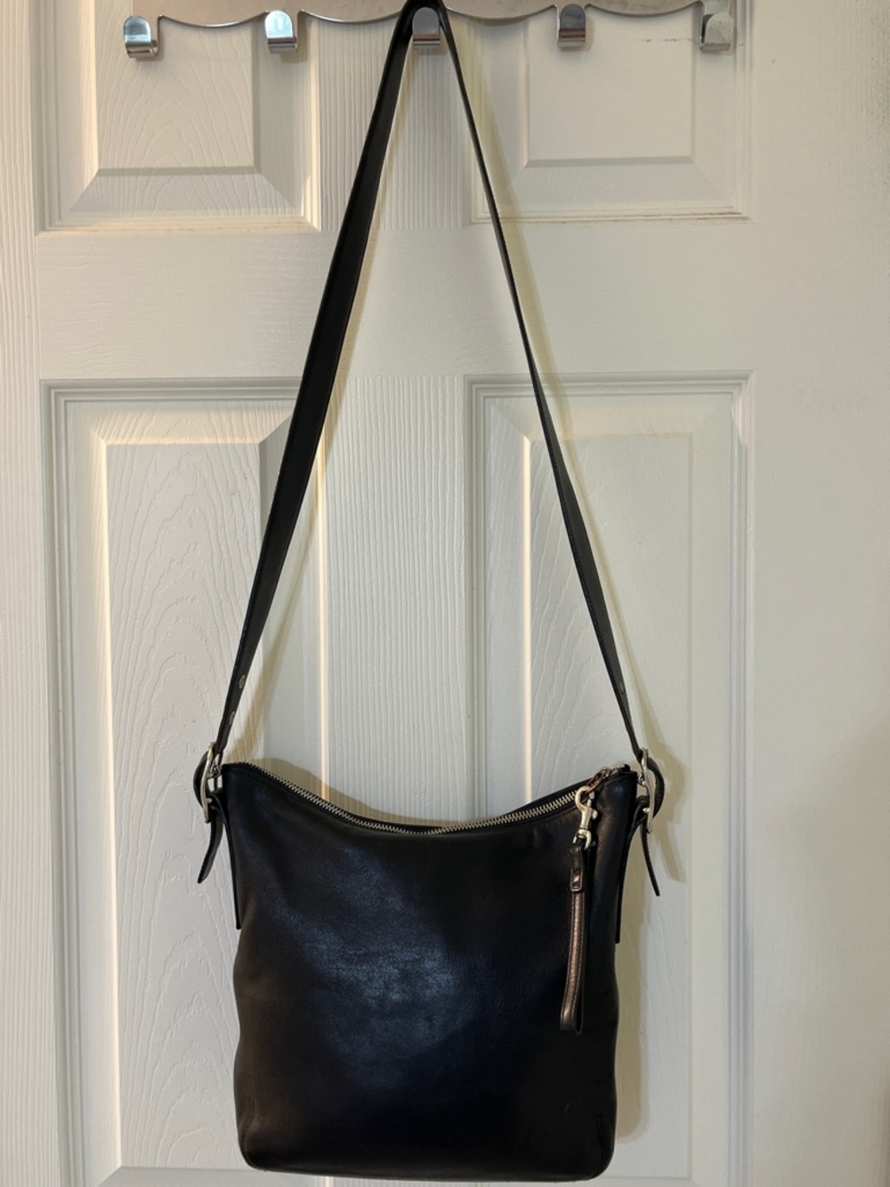 Vintage Coach Black Leather Legacy Slim Duffel 9325 Crossbody Shoulder Bag Purse